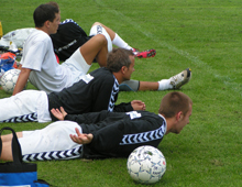 Der følges med på sidelinjen (foto: T. Brygger)