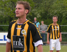 Brønshøj Boldklubs Tommy Lauridsen og Michael Barfoed i kamp mod Roskilde (foto: T. Brygger)