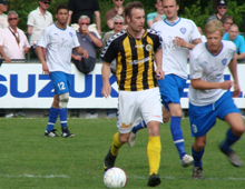 Brønshøjs Jacob Josephsen i kampen mod HIK 6. juni 2010 (foto: T. Brygger)