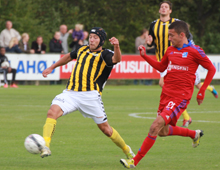 Brønshøjs back Kenneth Bjergsted i Hvepsenes hjemmesejr over Lyngby 15. september 2012. Foto: Thomas Løser.