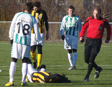 Brønshøjs Danni König til tælling i træningskampen Brønshøj-AB lørdag 12. februar 2011 (foto: T. Brygger)